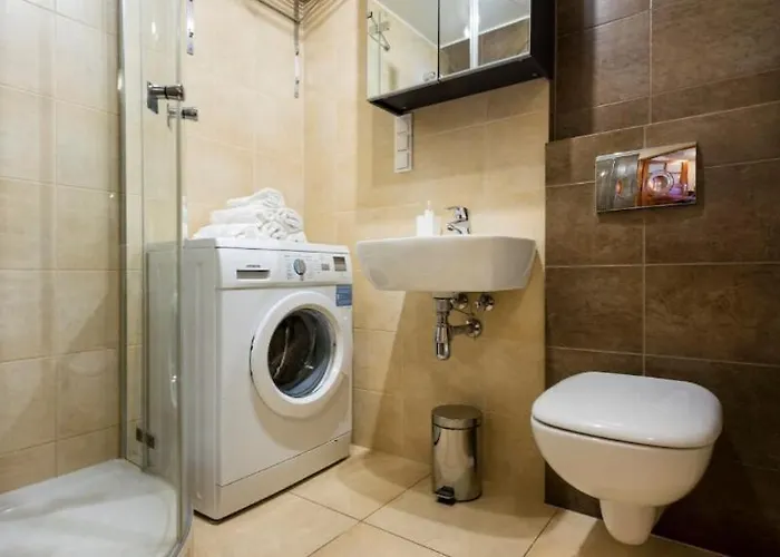 Vanilla 4, 3bdr 1,5bth In Centre Lejlighed