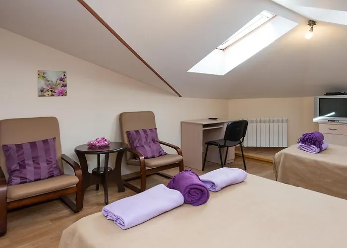 Vanilla 4, 3bdr 1,5bth In Centre