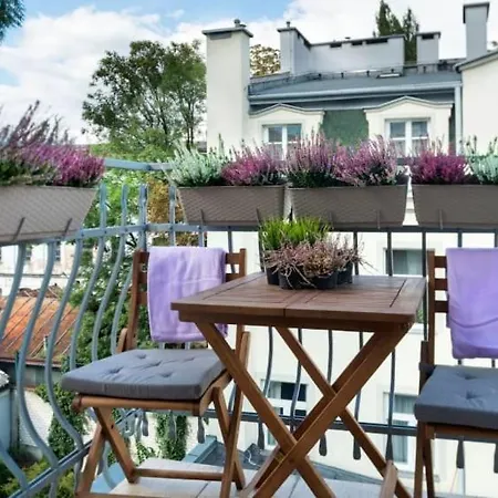 Vanilla 4, 3bdr 1,5bth In Centre Krakow