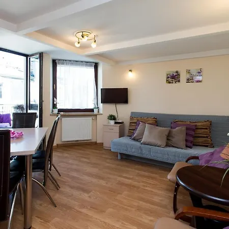 Vanilla 4, 3bdr 1,5bth In Centre Apartment *