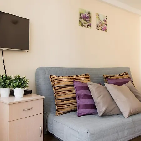 Vanilla 4, 3bdr 1,5bth In Centre *