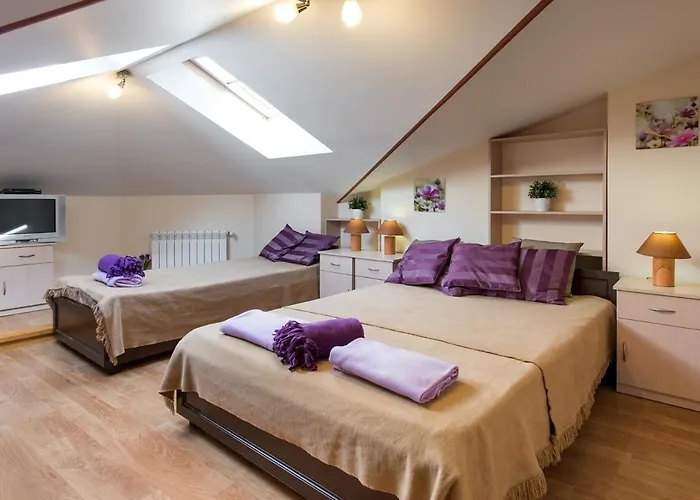 Vanilla 4, 3bdr 1,5bth In Centre *