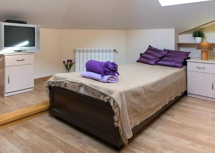 Vanilla 4, 3bdr 1,5bth In Centre